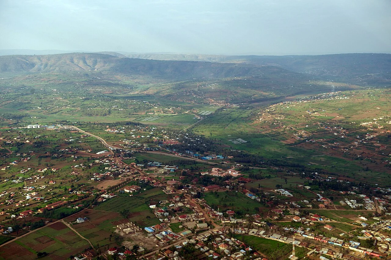 Imisozi n’imiturire yo mu nkengero za Kigali bifotowe mu ndege